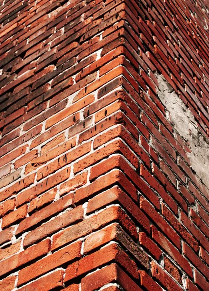 Repedt és veszélyes brickwall — Stock Fotó