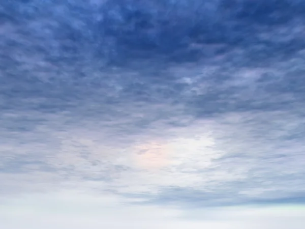 Landskap med moln — Stockfoto