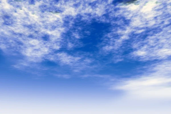 Paesaggio con nuvole — Foto Stock