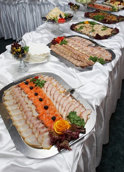 Шведский стол. Быстрая еда. Сыр на рыбу 2 — стоковое фото