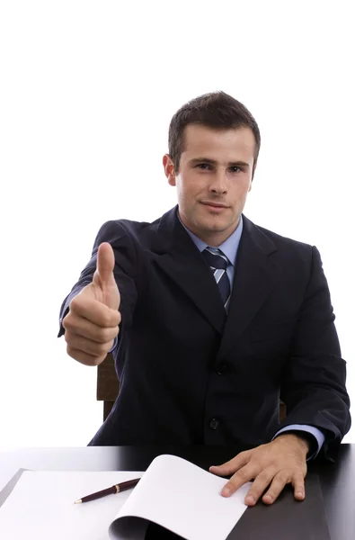 Молодой бизнесмен показывает большой палец вверх — стоковое фото
