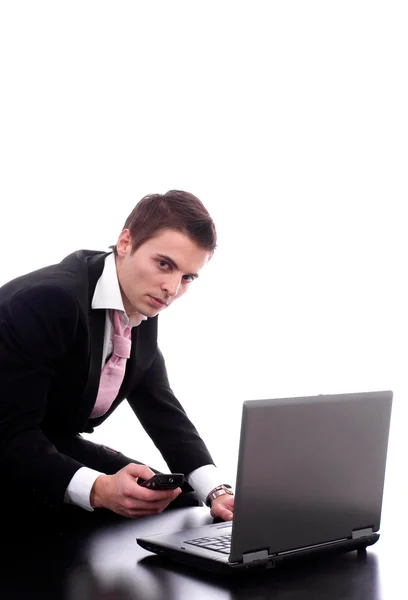 Affärsman som arbetar med bärbar dator — Stockfoto