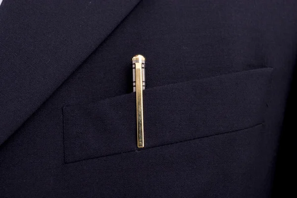 Ручка в кишені костюма — стокове фото