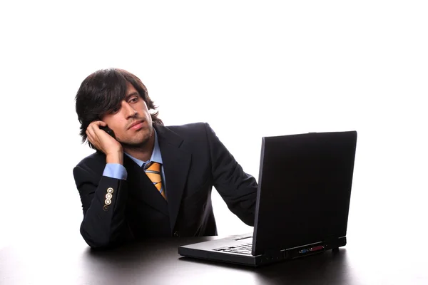 Obchodní muž pracující s laptopem — Stock fotografie