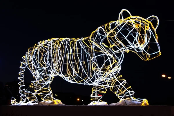 Sculptuur van een tijger in de stad van perm — Stockfoto