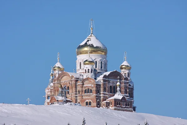 Свято-Николаевский Белогорский монастырь — стоковое фото