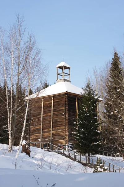 Casa in legno invernale — Foto Stock