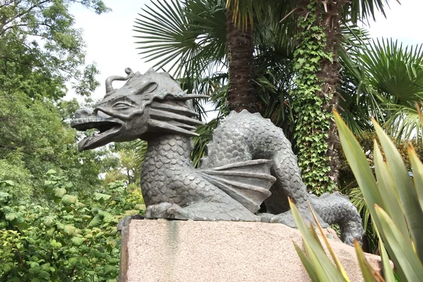 Dragon sculpture park Sochi — Stock Photo, Image