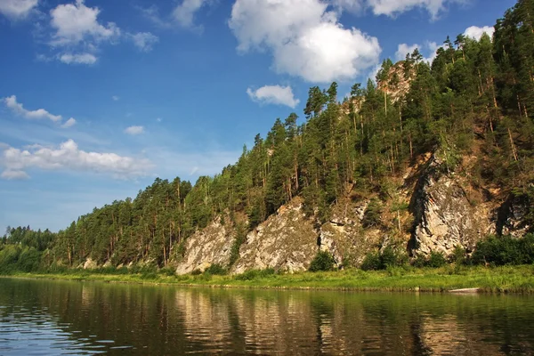 Rock river chusovaya i regionen perm — Stockfoto