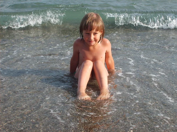Dítě a moře — Stock fotografie