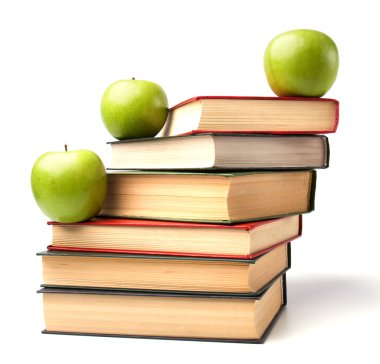kitap yığını ile elma