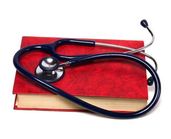 Stethoskop auf Rotbuch — Stockfoto