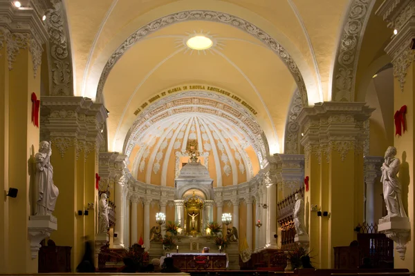 Innenraum der catedral de arequipa in peru — Stockfoto