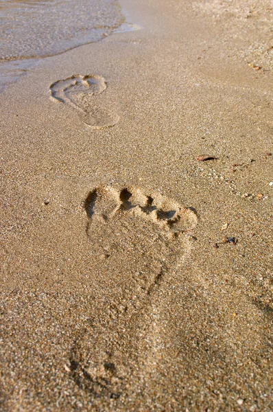 Sentiero sulla spiaggia di sabbia — Foto Stock