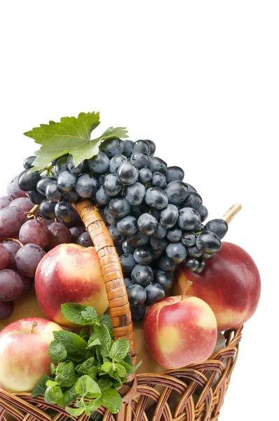 Egy kosár gyümölcs élelmiszer objektumok — Stock Fotó