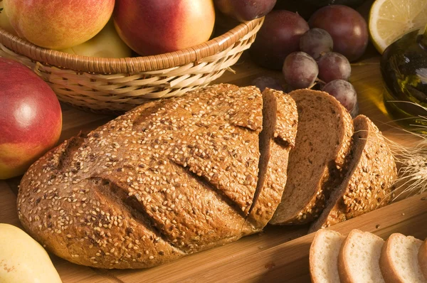 Ekmek yemek yakın çekim — Stok fotoğraf