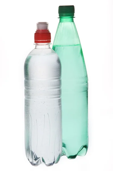 Grupp av mineralen sodavatten flaskor — Stockfoto
