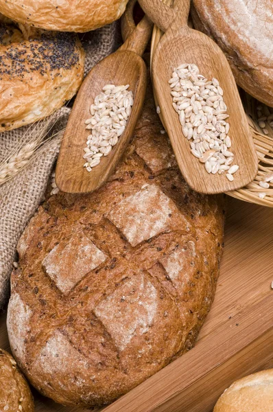 Brot und frische Lebensmittel — Stockfoto
