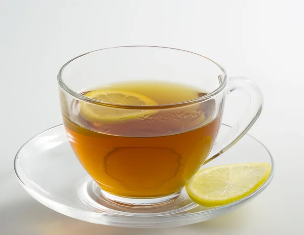 Bebida de chá quente com limão — Fotografia de Stock