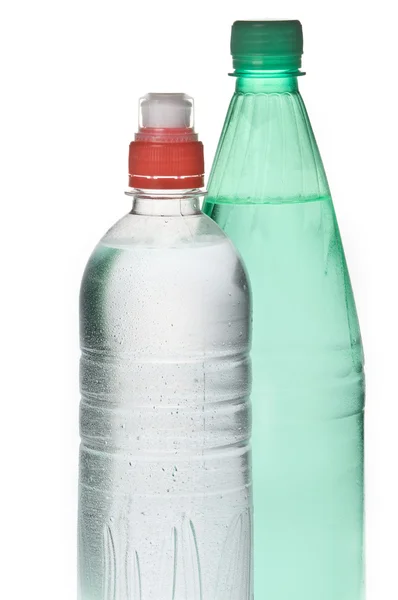 Grupa butelek mineralnej wody gazowanej — Zdjęcie stockowe