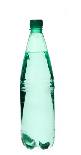 Butelka wody mineralnej gazowanej — Zdjęcie stockowe