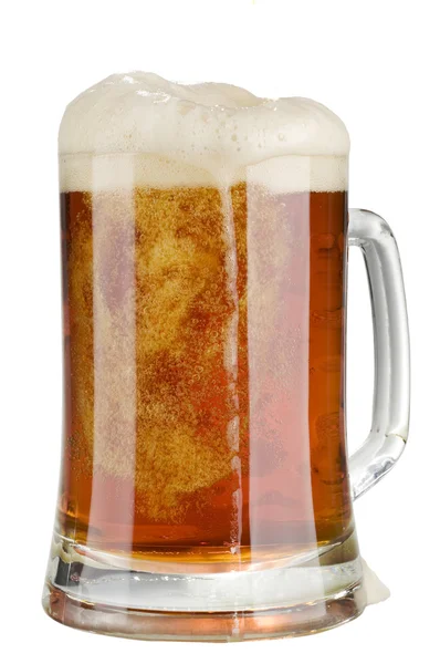 Álcool vidro de cerveja escuro com espuma — Fotografia de Stock