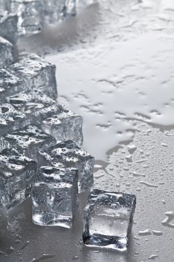 nesneleri ıslak buz küpleri