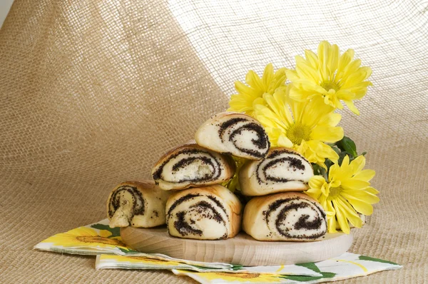 stock image Baked bun with poppy seeds