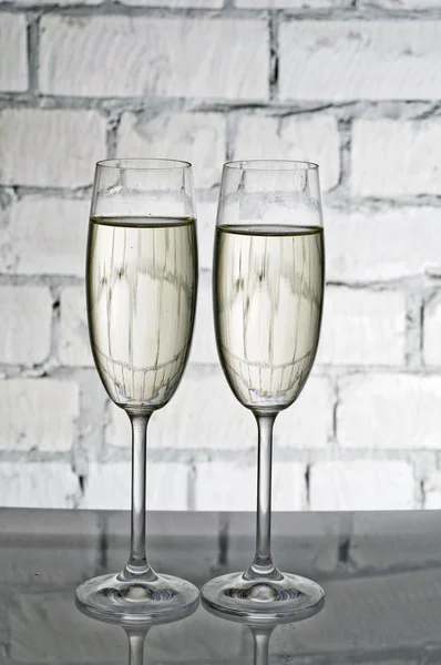 Two wineglasses of champagne — Stock Photo, Image