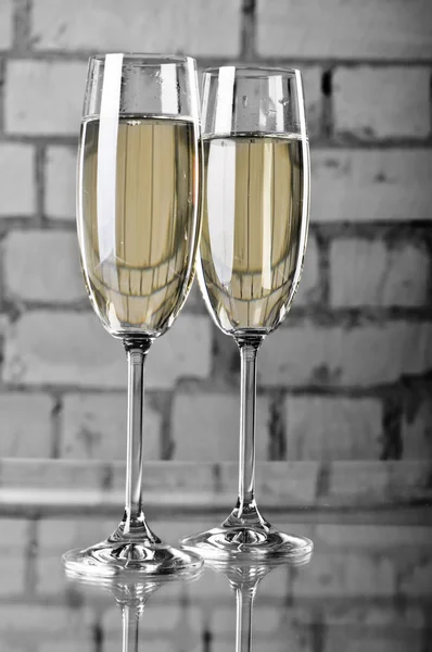 两个酒杯的香槟 — 图库照片