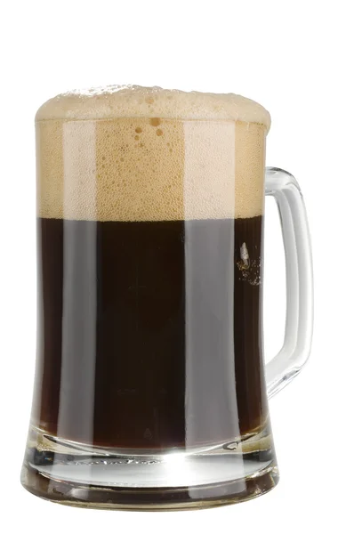 Αλκοόλ μαύρη μπύρα ποτήρι με αφρό απομονωμένη κατά τη διάρκεια — Φωτογραφία Αρχείου