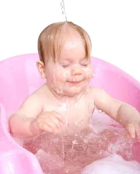 Bebê menina tomando banho no banho — Fotografia de Stock
