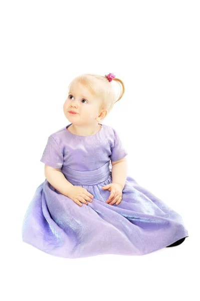 Niedliche Baby-Mädchen in einem Kleid — Stockfoto