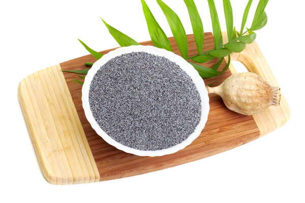 Poppy seeds in a bowl