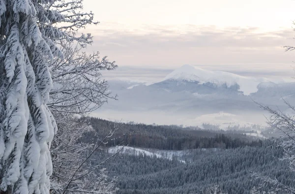 Tramonto in montagna — Foto Stock