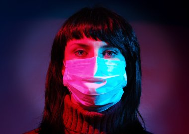 kadın tıbbi maske