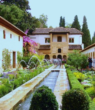 bahçede generalife dan