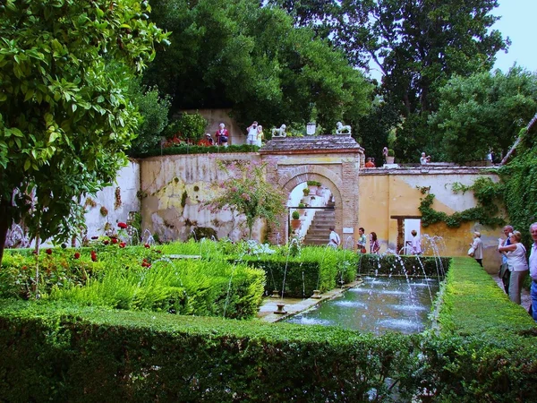 bahçede generalife dan