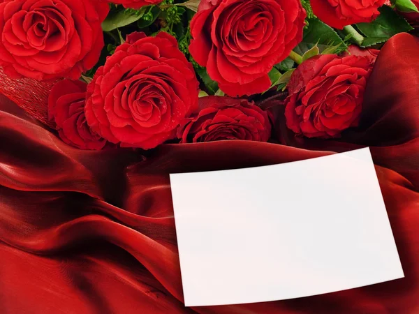 Roses with greeting card — Stock Photo, Image