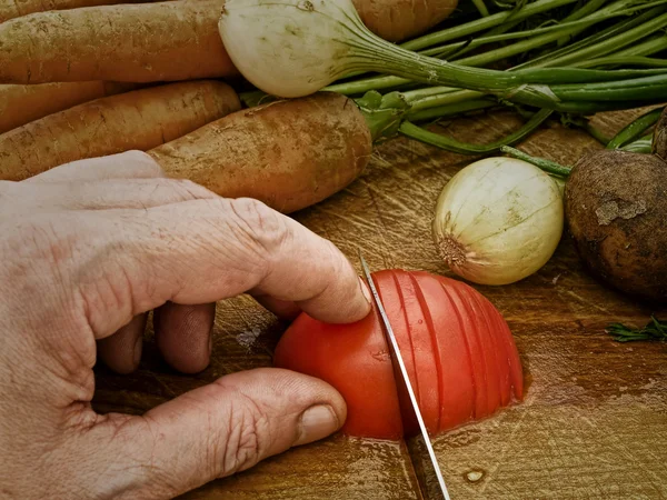 Řezání rajče — Stock fotografie