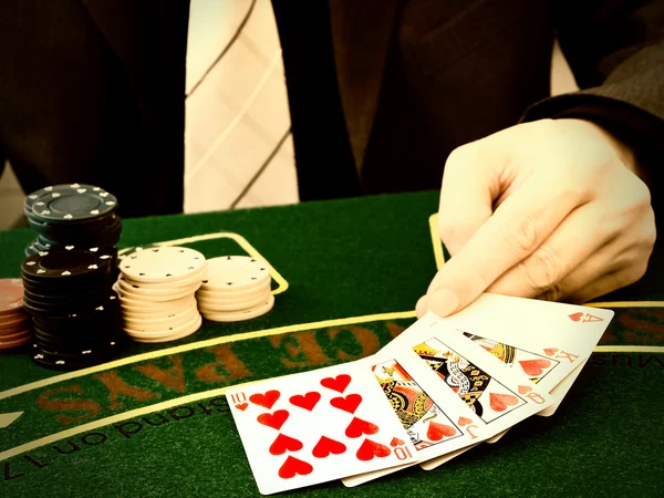 Man spelen in het casino — Stockfoto