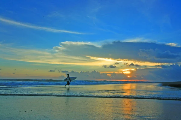 Surfen strand — Stockfoto