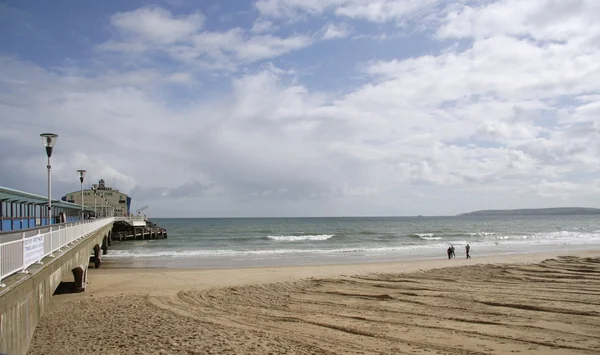 Spiaggia e molo di bournemouth — Foto Stock