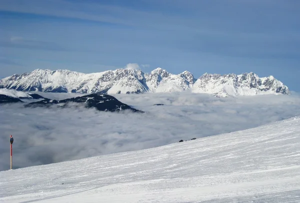 Alpina skidbacken — Stockfoto