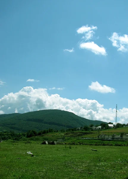Çayır ve dağ — Stok fotoğraf
