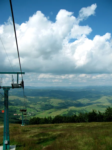 Mountain and ski lift — Stock Photo, Image