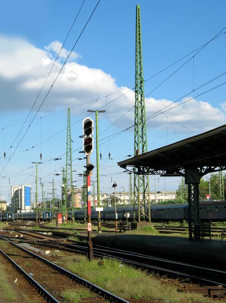 A vasúti sínek szemafor — Stock Fotó