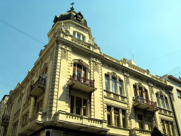 Façade de l'ancienne maison à Belgrade — Photo