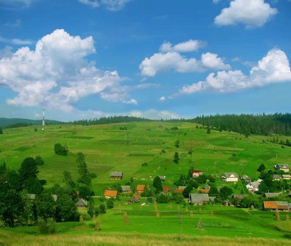 산 풍경과 마을 — 스톡 사진