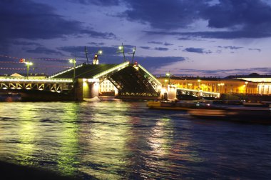 Dvortsovyi Bridge clipart